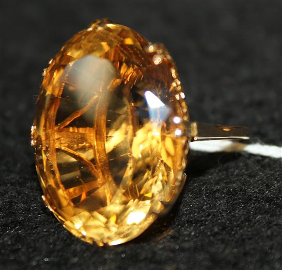 9ct gold large citrine ring